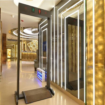 Hotel Gold Palace - 03 Mins Walk From New Delhi Railway Station ภายนอก รูปภาพ